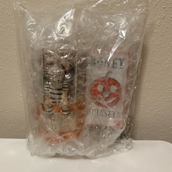 Boney Bunch Dunk Tank by Yankee Candle 2021 Series - Picture 5 of 10